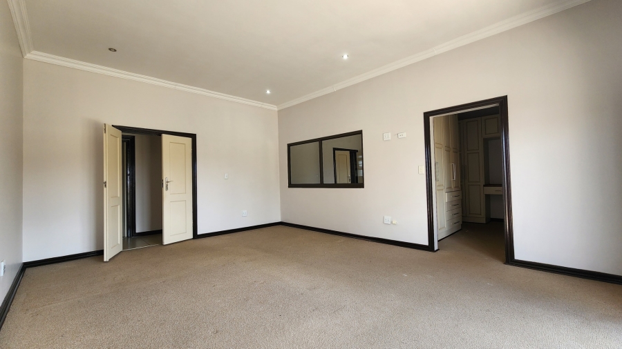 To Let 6 Bedroom Property for Rent in Tuscany Ridge North West